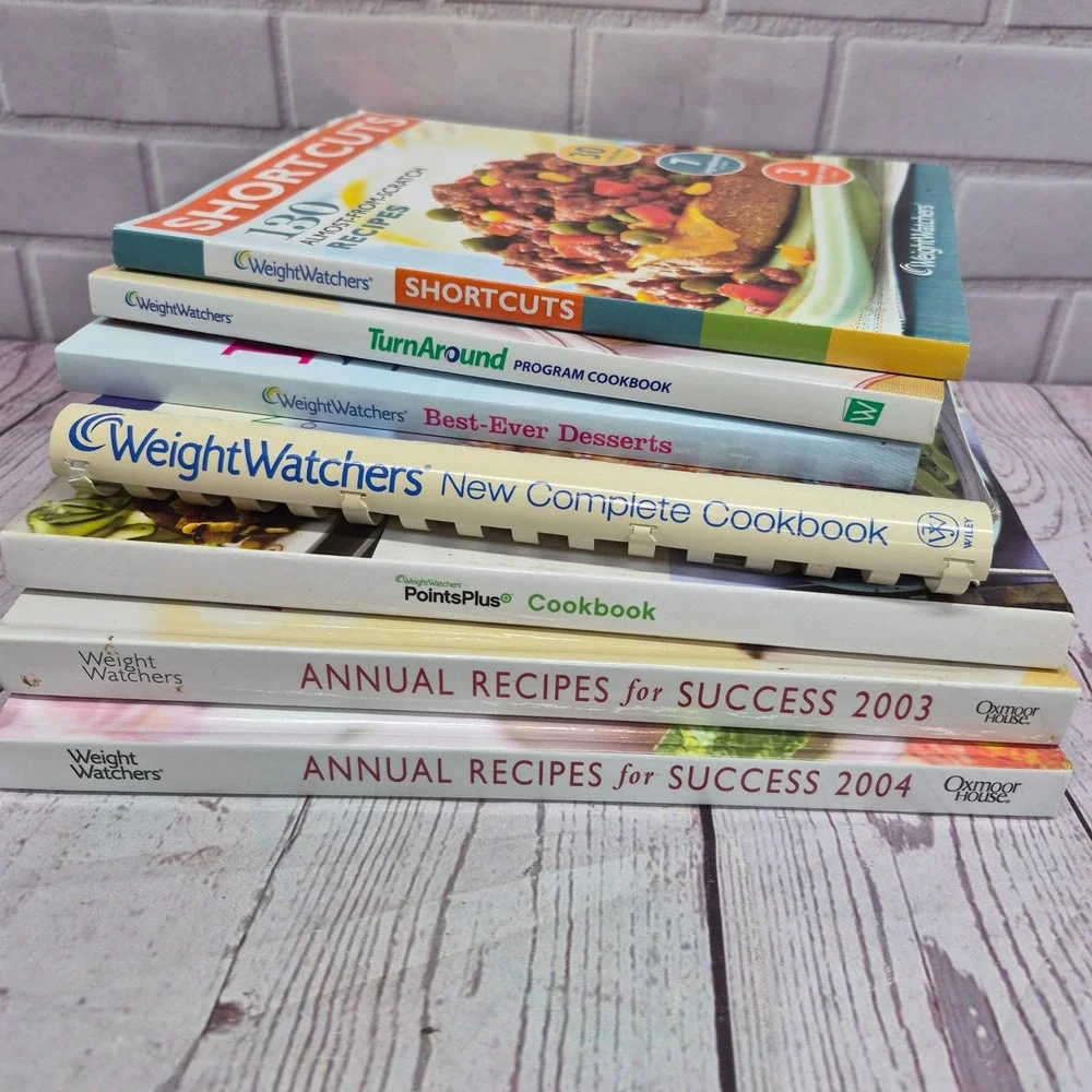 Weight Watchers Cookbooks Lot of 7~ Points Annual Recipes Desserts